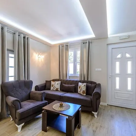 Cozy Retreat Close To Сasa de vacaciones *